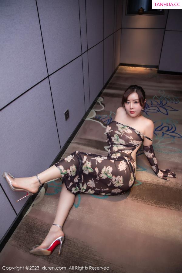 王格 王婉悠 [XiuRen]高清写真图 2023.02.15 No.6265 王婉悠Queen 丰腴美臀第44张图片
